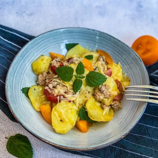 Zapečené brambory s tuňákem